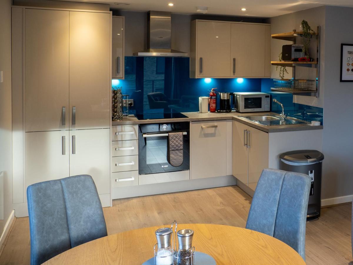 Penley's Mews - Centre + Free Private Parking Apartment *